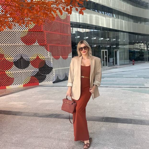 FOTO Naša prekrasna novinarka zaljubila se u ikonu Reala. Brak im je kao iz bajke, dobili i sina