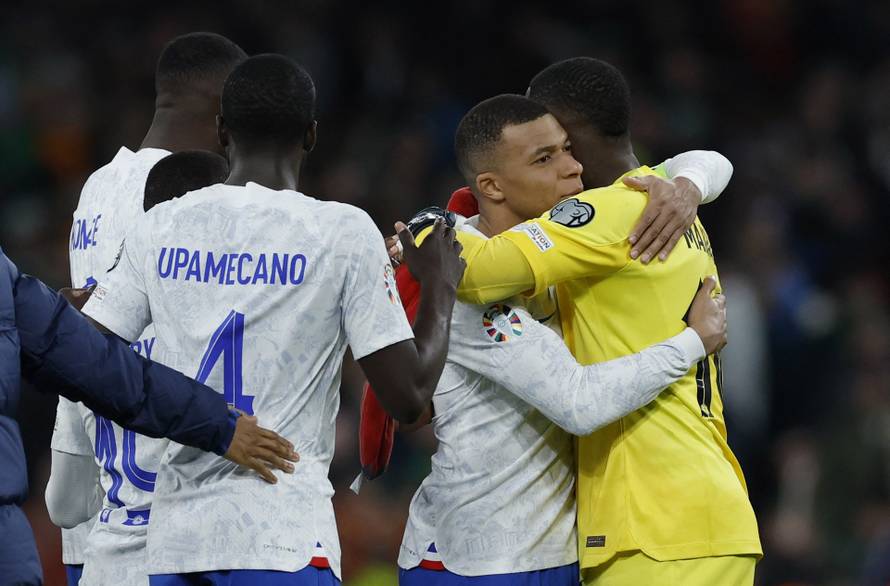 UEFA Euro 2024 Qualifiers - Group B - Republic of Ireland v France