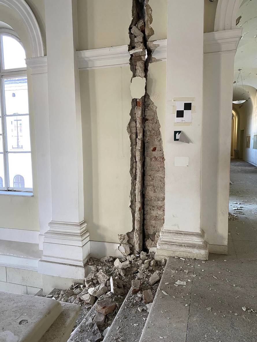 Dekan Pravnog fakulteta u Zagrebu: Kako je moguće da obnova zgrade još nije počela?!