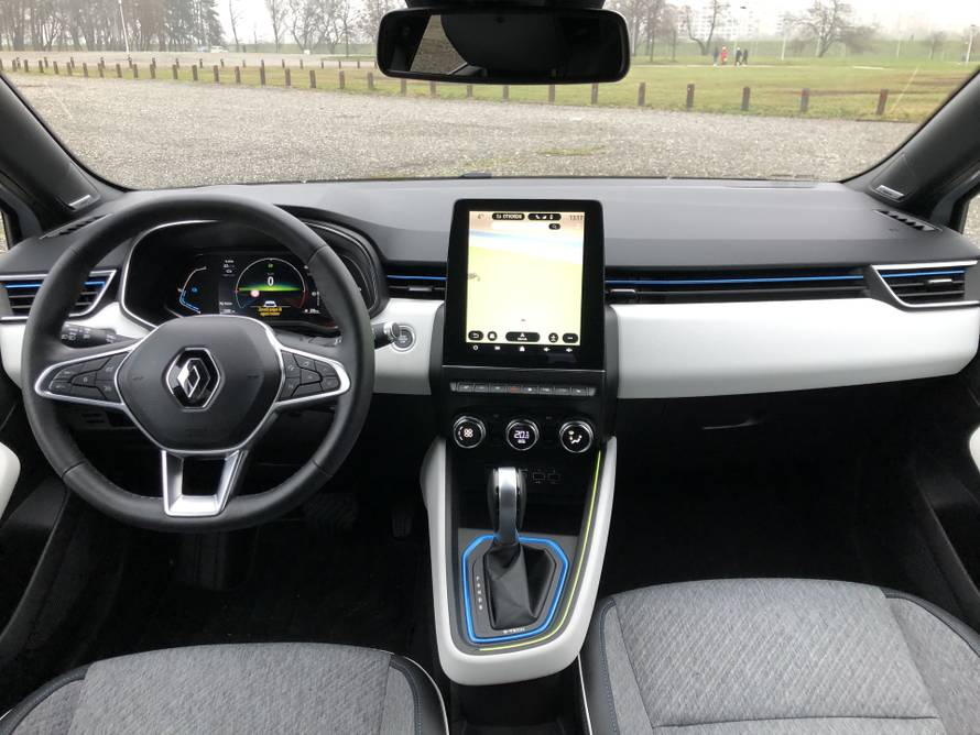 Hibridni Clio je drugačiji od konkurenata, ali i vrlo štedljiv