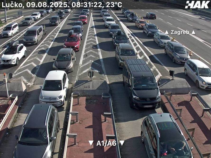 Gužve prema moru: Kolone na autocestama, čekanja na granicama i posebne zabrane