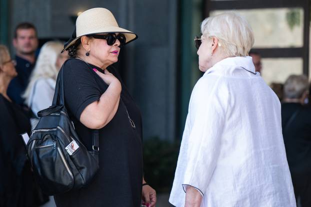 Zagreb: Pogreb glumice Nine Erak