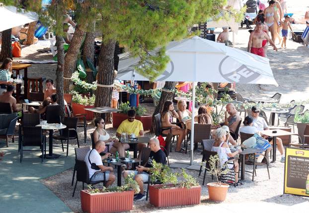 Vodi?ke plaže prepune kupa?a