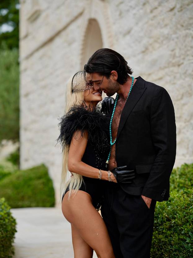 Maji Šuput donijeli transparent na podij: Može li ta jedna noć?; Mnogi se zapitali gdje je Šime