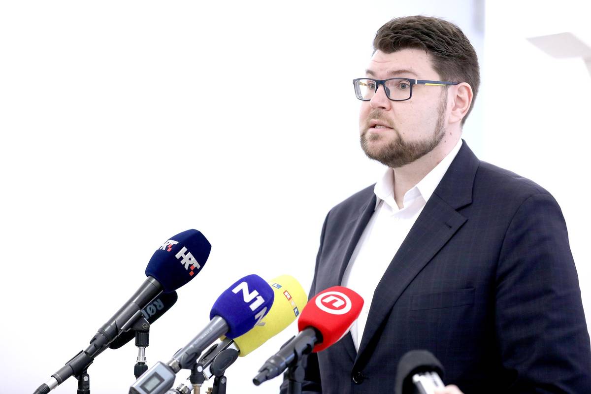 Zastupnici o pozivu Porezne o prijavama inozemnih primitaka: Mariću, po kojem je to propisu?