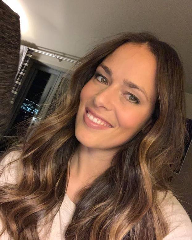 FOTO Trenirala pod bombama u bazenu, ljubila slavne sportaše i postala broj 1. Ovo je njen put...