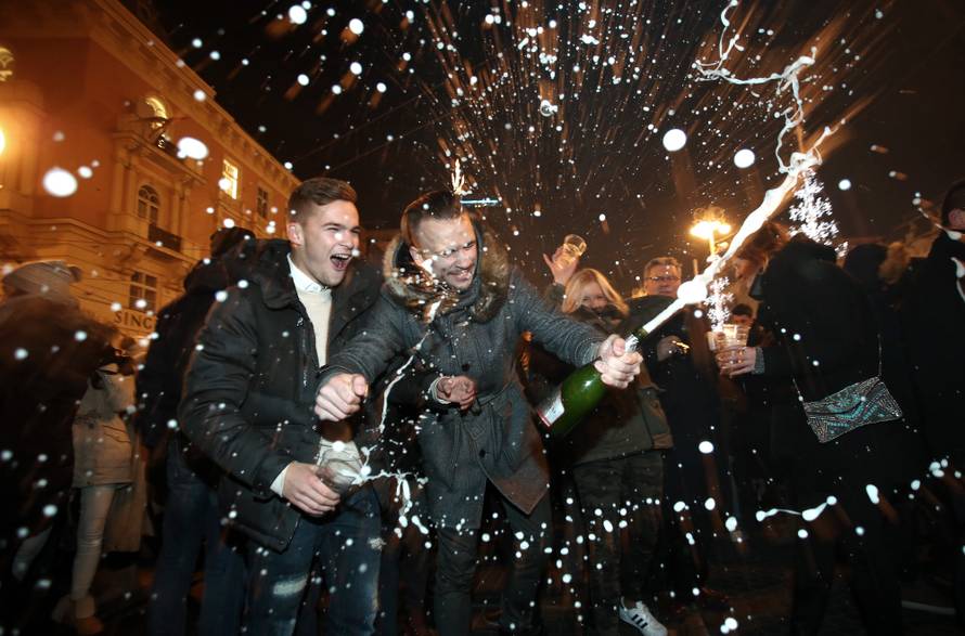 Pogledajte kako je Hrvatska dočekala Novu 2017. godinu