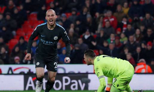 Manchester City nakon slavlja kod Stokea na korak do titule