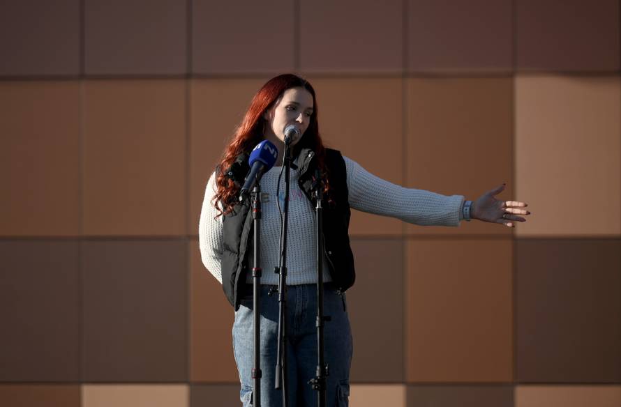 Zagreb: U Dubravi održan prosvjed protiv međuvršnjačkog nasilja