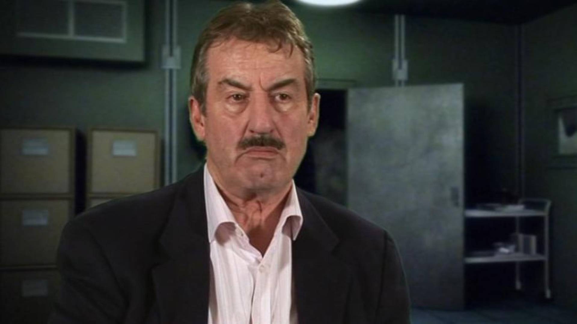 John challis. Джон Чаллис.