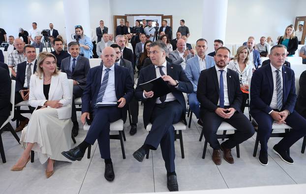 U Velikoj Gorici potpisan sporazum između Vlade i HNS-a o darovanju zemljišta 
