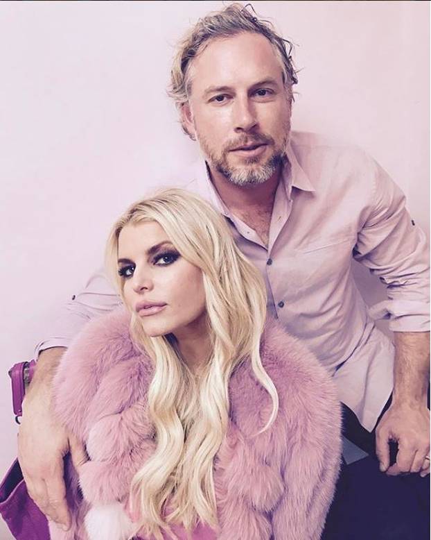 FOTO Jessica Simpson šokirala: Nakon 20 godina došla na VMA, izgleda skroz neprepoznatljivo
