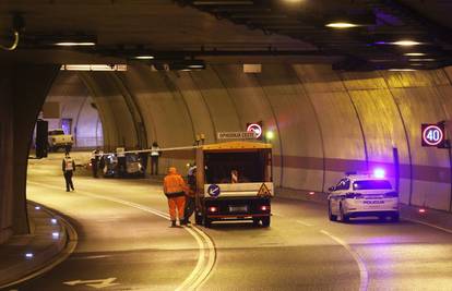 Užas u Rijeci: Dvoje poginulih u sudaru dva auta u tunelu Pećine