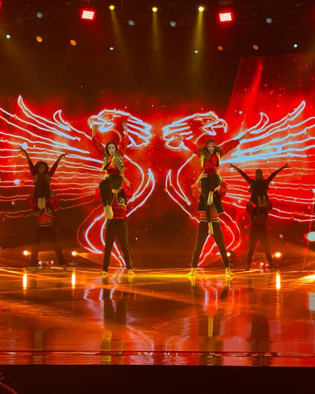 FOTO Pogledajte kako je fatalna Albanka proslavila pobjedu nad Srbijom. Neki su joj zamjerili