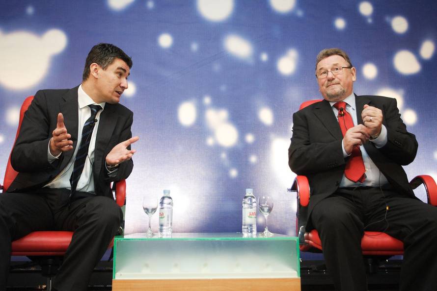 Zagreb: Debata 'Mediji i politika: mo? bez odgovornosti'