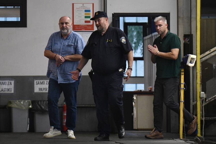 Zagreb: Privođenje  uhićenih u Hrvatskim šumama u akciji USKOK-a