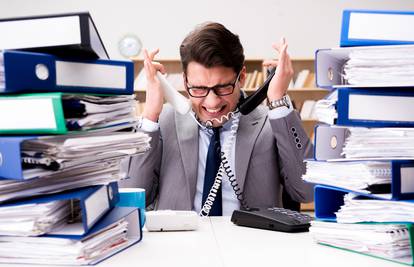Mijenjanje uputa, organizacije i pravila na poslu  vodi do stresa