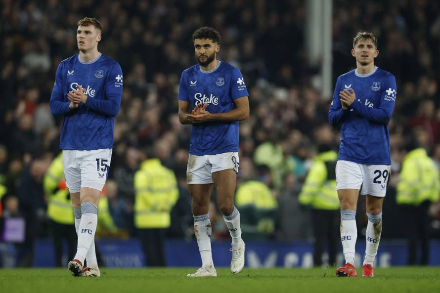 Premier League - Everton v Aston Villa