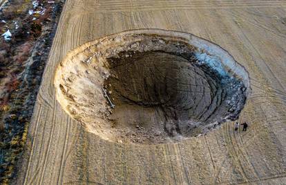 Misteriozna rupa pojavila se u Turskoj, duboka 12 metara: 'Ne postoji poveznica s potresom'