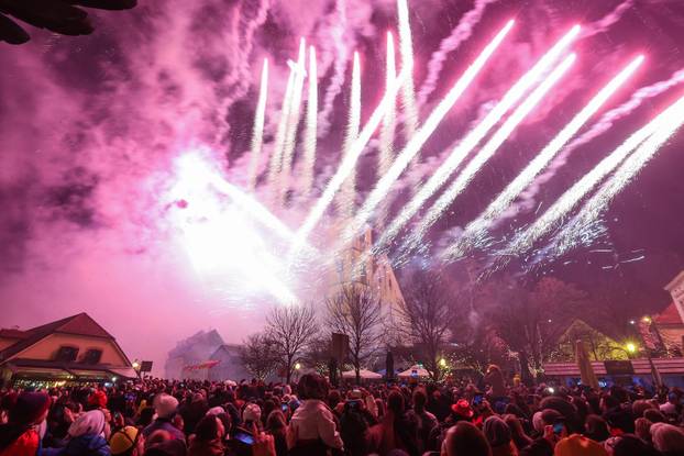 Zatvaranje 200. Samoborskog fašnika spaljivanjem princa Fašnika 