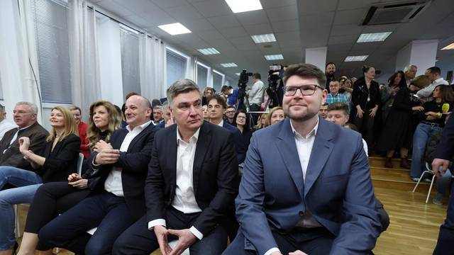 Zagreb: Sjednica Glavnog odbora SDP-a u središnjici stranke na Iblerovom trgu