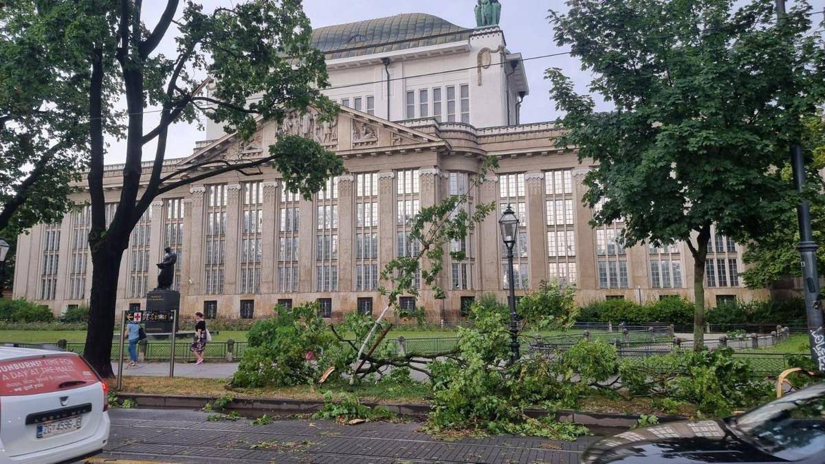 Ovo su posljedice nevremena u Hrvatskoj: Više od 4000 hitnih poziva, 2000 uništenih zgrada