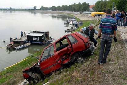 Nakon sudara Fiat završio u Savi, putnici se spasili