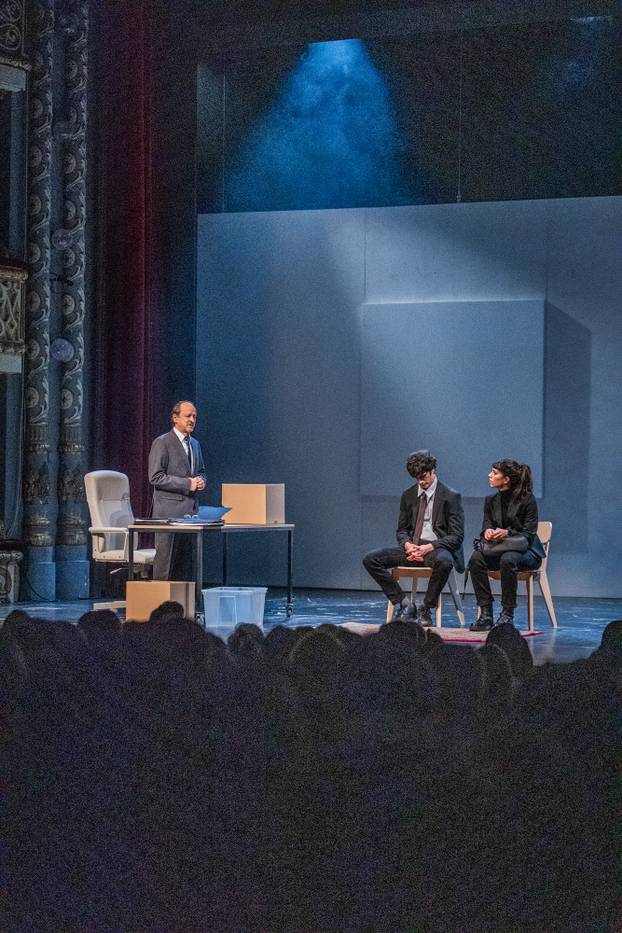 Split: U splitskom HNK premijerno izvedena drama "Požari"