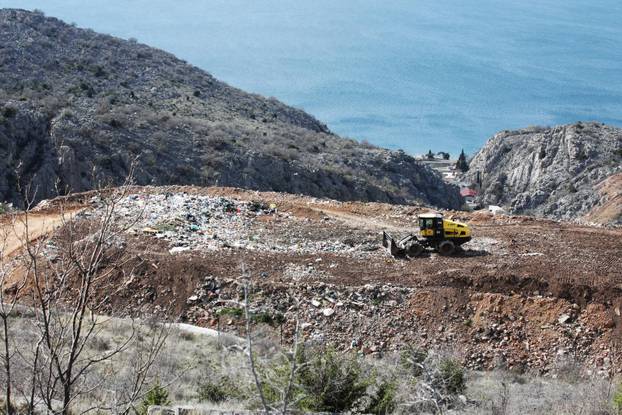 24SATA Sveti Juraj: Odlagalište otpada u sklopu Parka prirode Velebit