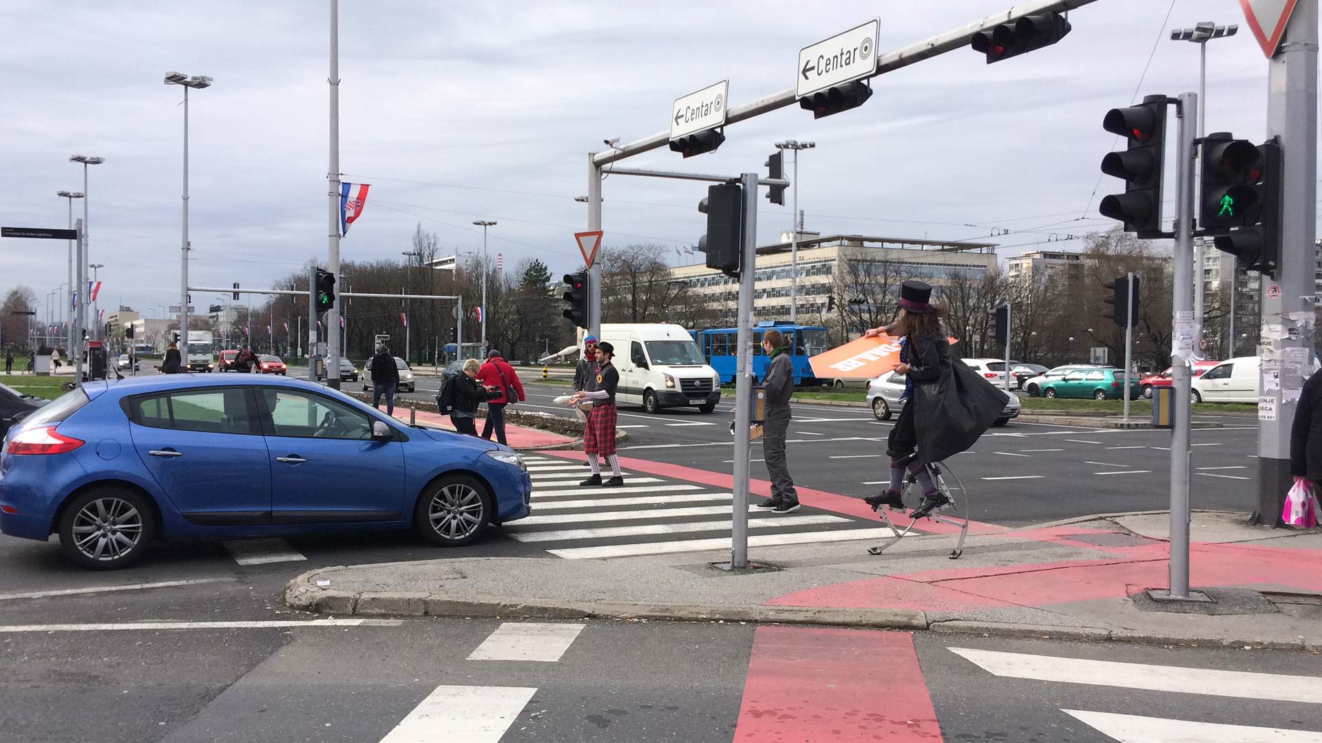 Crveno svjetlo nikada nije bilo zabavnije: Okupirali su 'zebre'