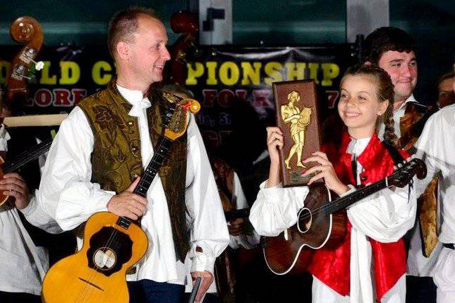 Najbolji tamburaški orkestar na svijetu: 'Vježbamo za nastupe po pet sati, ljeti svaki dan...'