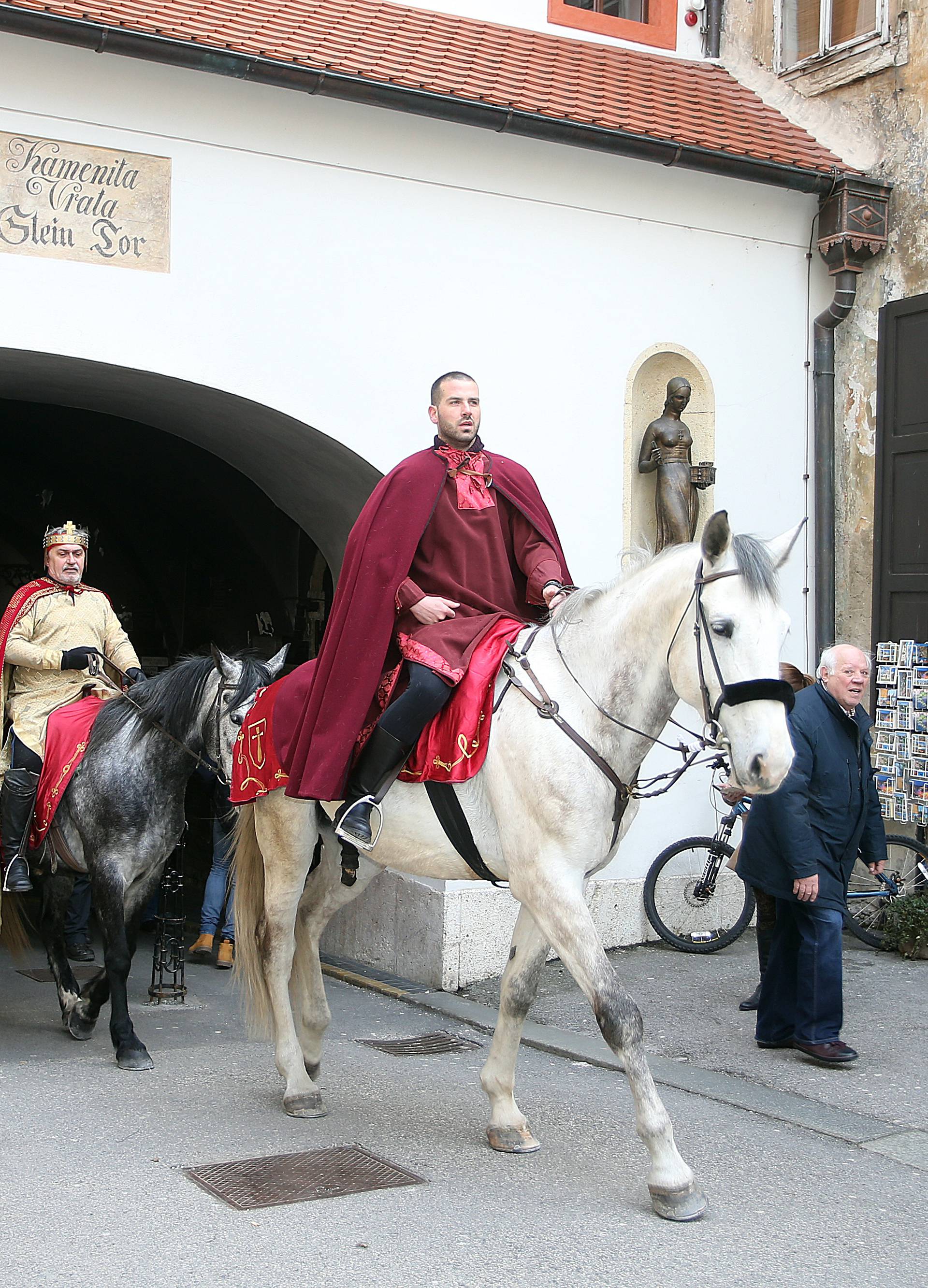 Moćni kralj Tomislav projahao Zagrebom s Kravat pukovnijom