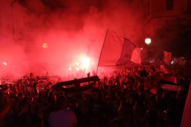 Rijeka: Navijači i Igrači Rijeke na Korzu slave osvajanje Hrvatskog nogometnog kupa