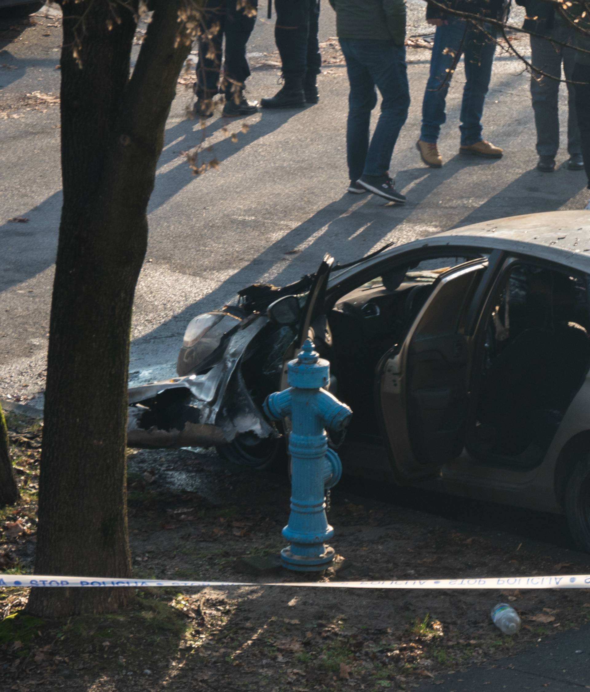 Video: Šefu sigurnosti Dinama izgorio automobil na Vrbanima