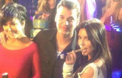 'Poludjela': Mama Kardashian opustila se na plesnom podiju