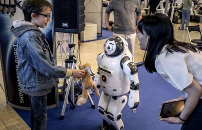 Predstavili najnovije robote: Hoće li ikada biti poput ljudi?