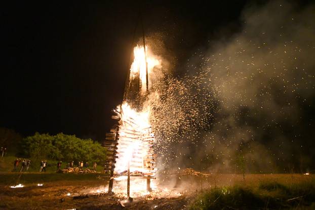 Popovec Kalnički: Paljenje najveće vuzmice u potkalničkim mjestima