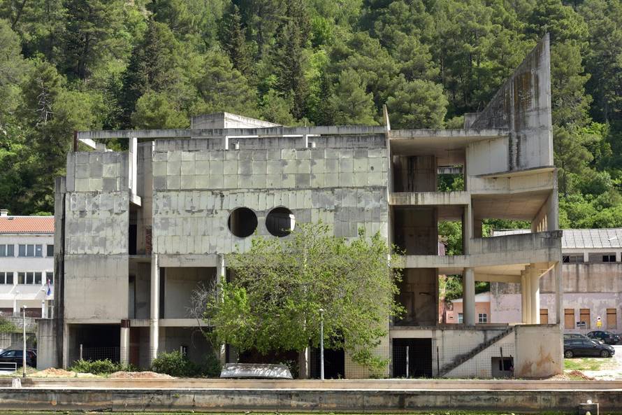 Obrovac, grad duhova: 'O nama se piše tek kad je neki skandal'