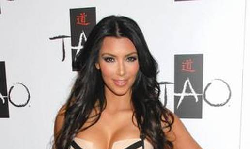 Kim Kardashian mjerili su guzu za Madame Tussauds