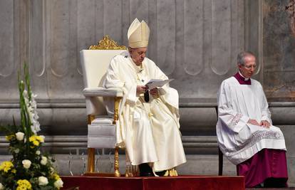 Papa Franjo na prvoj audijenciji zahvalio talijanskim liječnicima