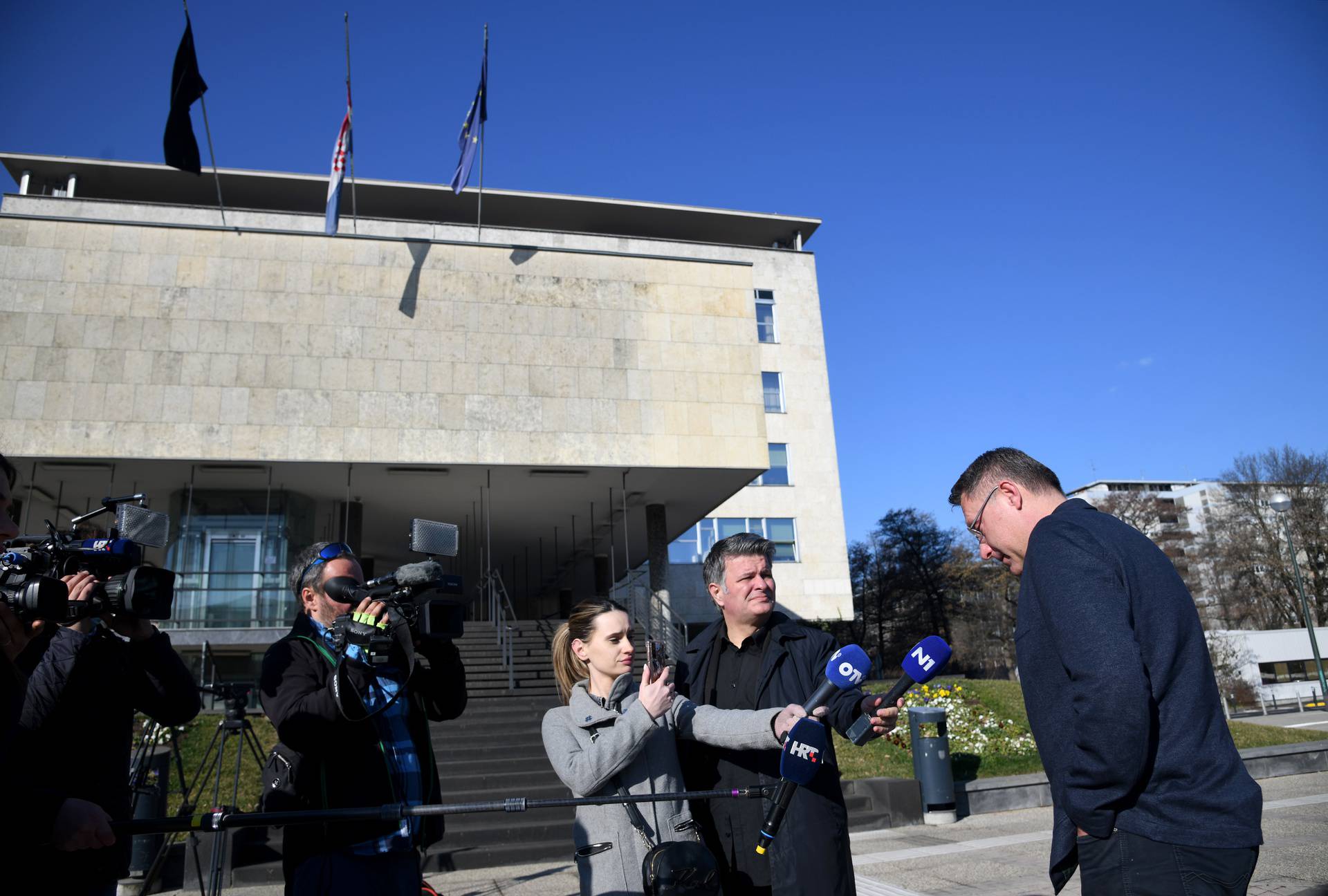 Bandićeva zamjenica u suzama: ‘Izgubili smo prvog od nas, u našem sjećanju neće umrijeti'