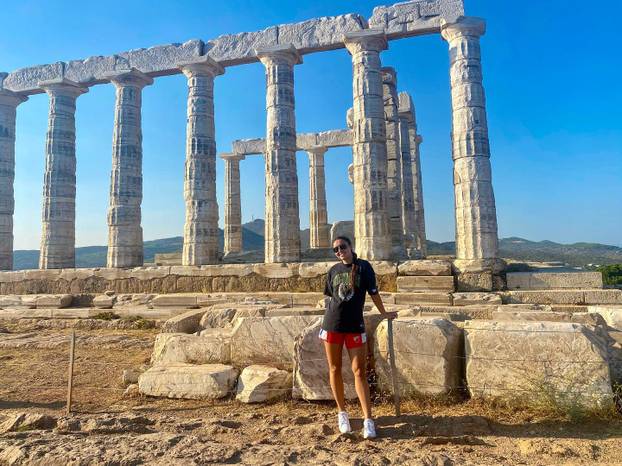 FOTO Srpkinja vodi košarkaše, voli Hrvatsku i ruši predrasude
