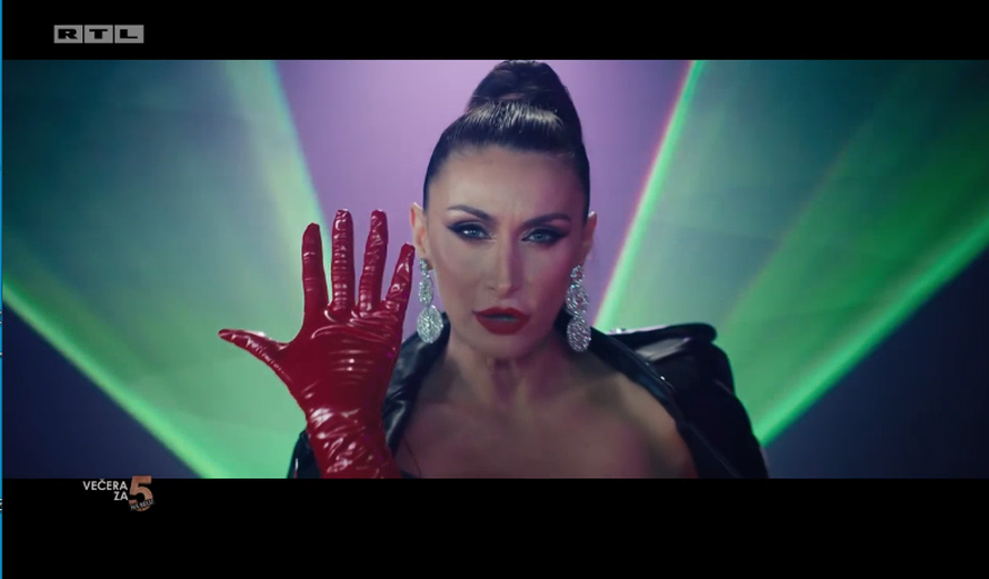 Pjesma domaćice Irene je hit na YouTubeu, gostima nije pjevala, a poslužila im je 'neuspjela' jela