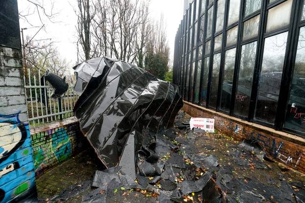Zagreb: Usljed  jakog nevremena oštećen i Dom Dražena Petrovića
