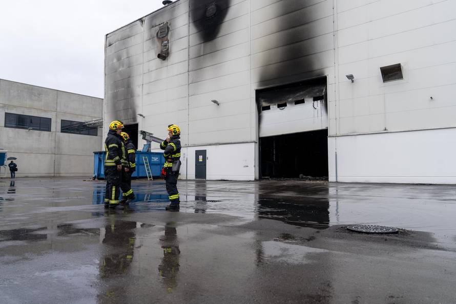 Gorjela velika tvornica parketa u Ogulinu