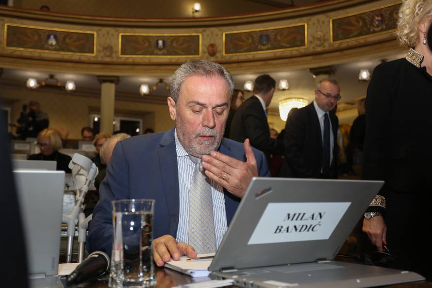 Bandiću je prošao proračun: 'Prodali su se za 1400 kuna'