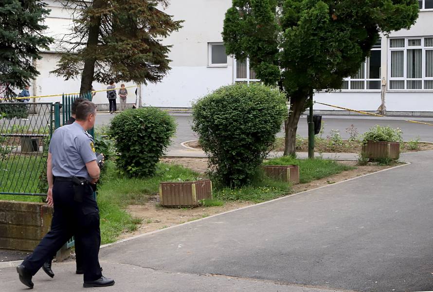 BiH: Učenik u OŠ Lukavac pucao na nastavnika