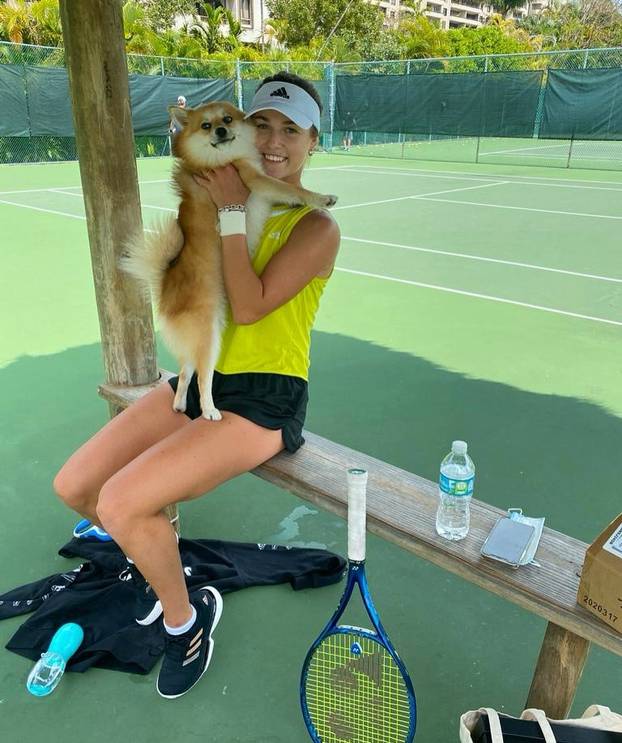 FOTO Teniska zvijezda uhodi poznatu Ruskinju! 'Stalno se javlja i zove me na spoj...'