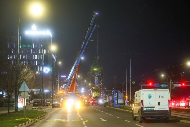 Sarajevo: U tijeku je uklanjanje tramvaja sa mjesta nesreće