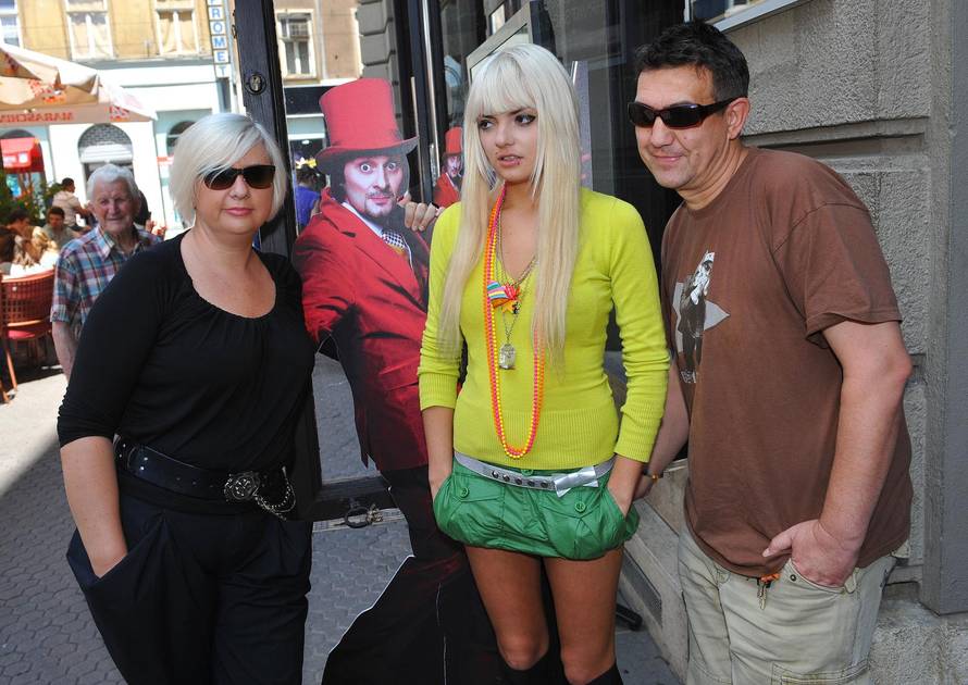 23.12 1990. Zagreb: Ro?ena Ella Dvornik